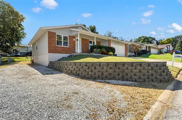 2152 Treasure Island DR, Imperial, MO 63052