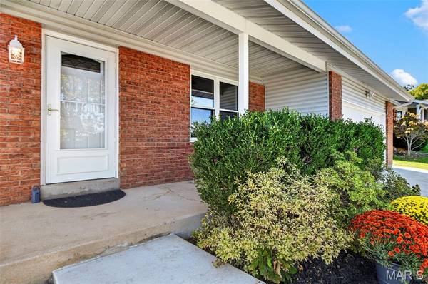 2152 Treasure Island DR, Imperial, MO 63052