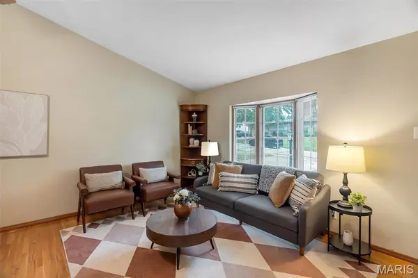 777 Southshire DR, St Louis, MO 63125