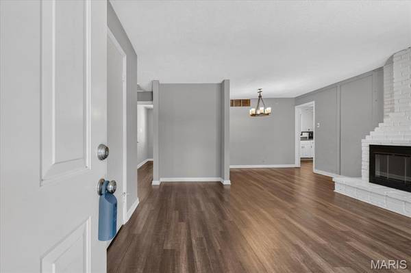 461 Clemens AVE, St Louis, MO 63122