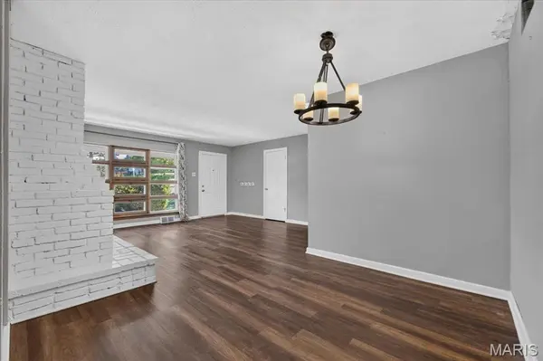 461 Clemens AVE, St Louis, MO 63122