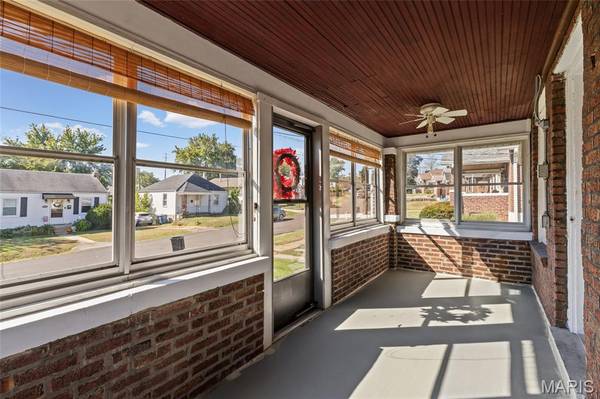 6409 Colver AVE, St Louis, MO 63123