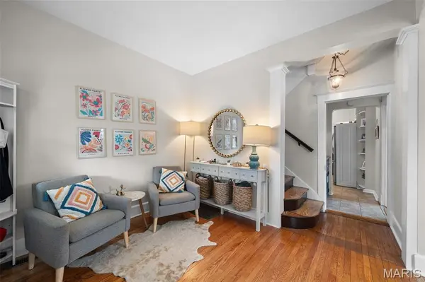 545 Marshall AVE, St Louis, MO 63119
