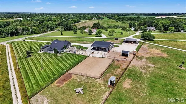 219 Fieth RD, Troy, MO 63379