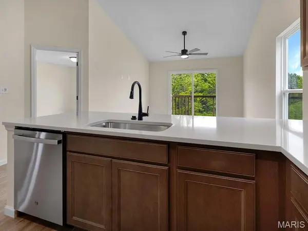 121 Barley Field RD, Cuba, MO 65453