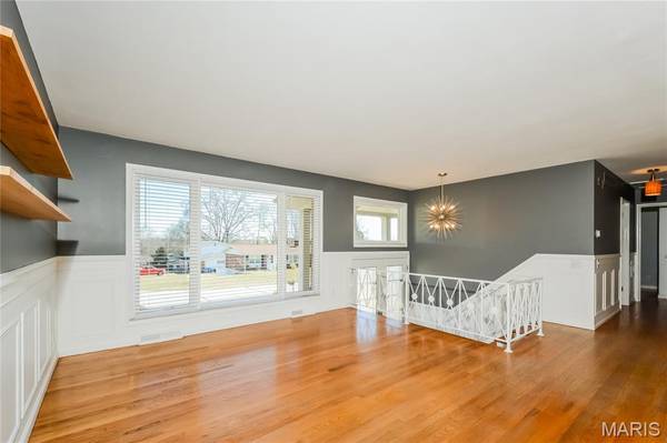 4243 Ashwick TER, St Louis, MO 63128