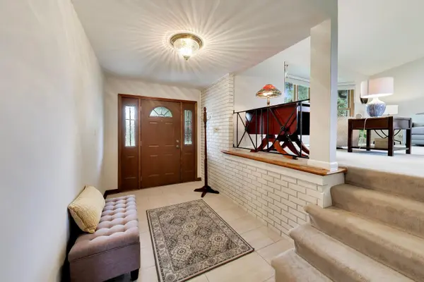 1608 E Jonquil TER, Arlington Heights, IL 60004