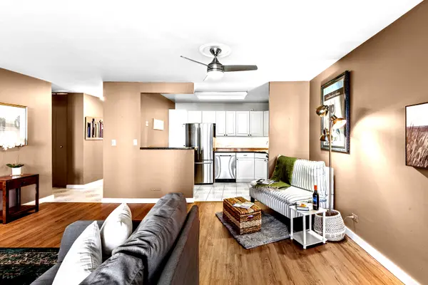 400 E Randolph ST #1223, Chicago, IL 60601