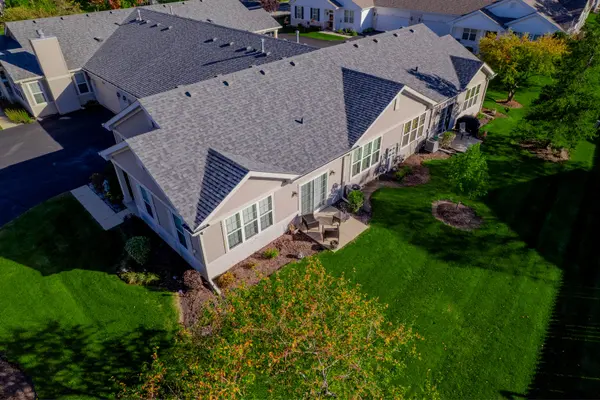 16334 Crescent Lake DR, Crest Hill, IL 60403