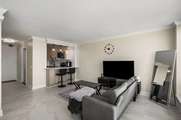 5445 N Sheridan RD #2109, Chicago, IL 60640