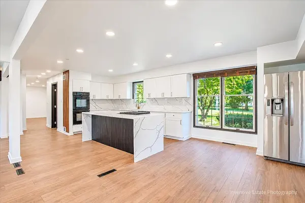 7 Willow Bay DR, South Barrington, IL 60010