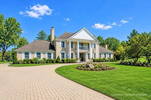 7 Willow Bay DR, South Barrington, IL 60010