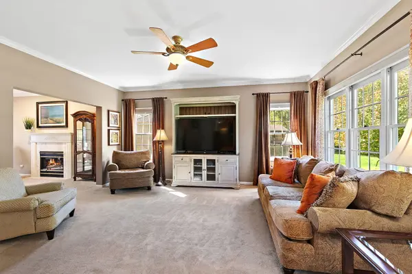924 Merrill New RD, Sugar Grove, IL 60554