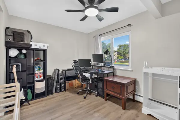 2407 E Brandenberry CT #1L, Arlington Heights, IL 60004