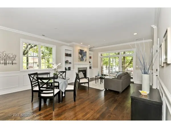 3356 N Marshfield AVE #2, Chicago, IL 60657