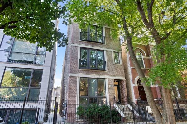 1413 N Artesian AVE #3, Chicago, IL 60622
