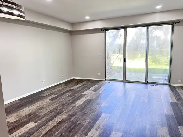 132 Golfview DR, Glendale Heights, IL 60139