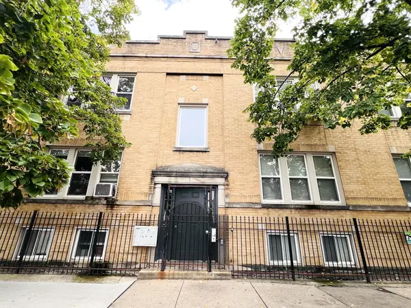 2743 N Lavergne AVE #2, Chicago, IL 60639