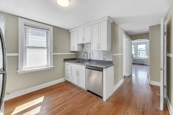 4824 W Byron ST #2, Chicago, IL 60641