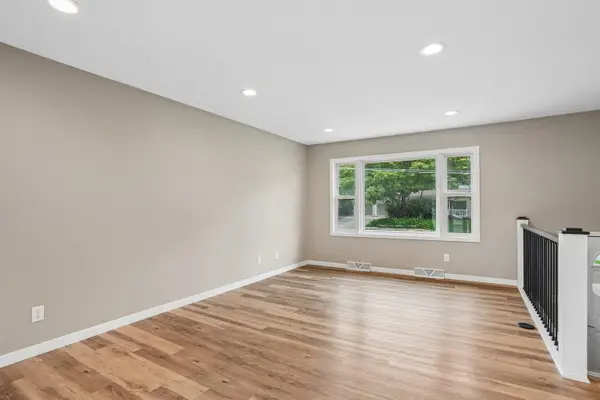 1208 W 4th ST, Cedar Falls, IA 50613