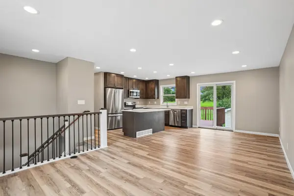 1208 W 4th ST, Cedar Falls, IA 50613