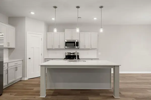 251 Meadow WAY, Elko New Market, MN 55054