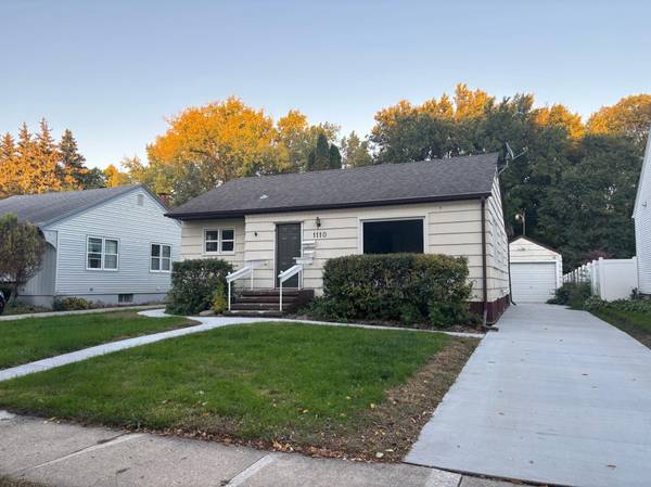 1110 12th ST S, Moorhead, MN 56560