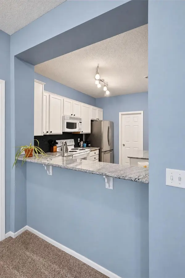 916 Trenton LN N, Plymouth, MN 55441