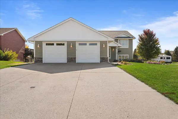 1204 Wren PL, New Richmond, WI 54017