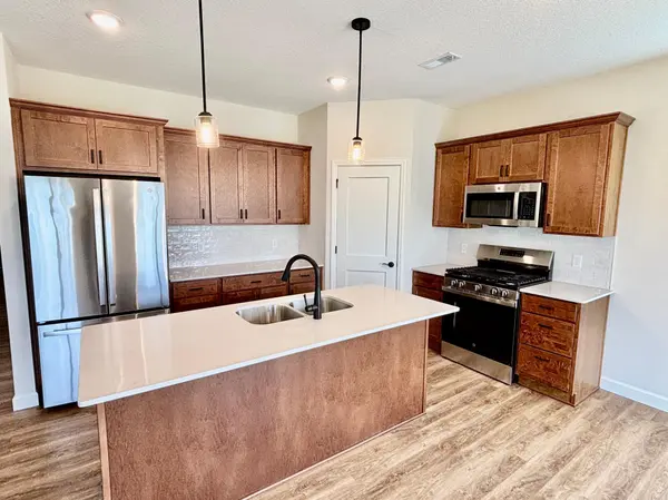 290 Emmy LN, Hanover, MN 55341