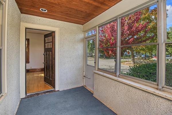 23 W 45th ST, Minneapolis, MN 55419