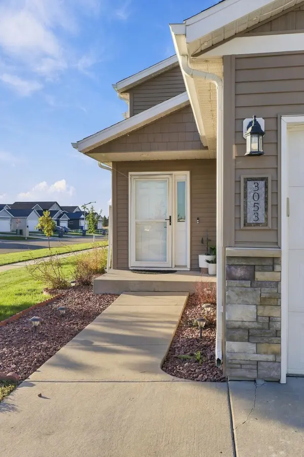 3053 38th AVE S, Moorhead, MN 56560