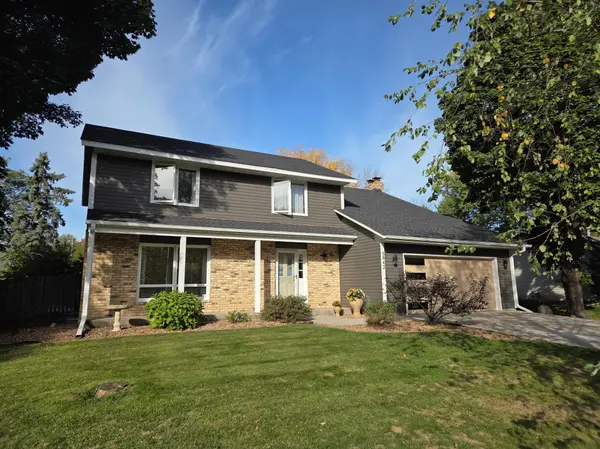 6842 Homestead AVE S, Cottage Grove, MN 55016