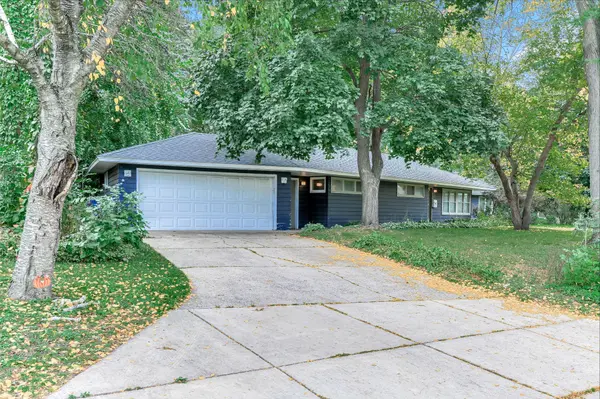 401 Turnpike RD, Golden Valley, MN 55416