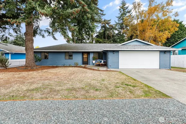 2712 Sun Vista CIR, Clinton, WA 98236