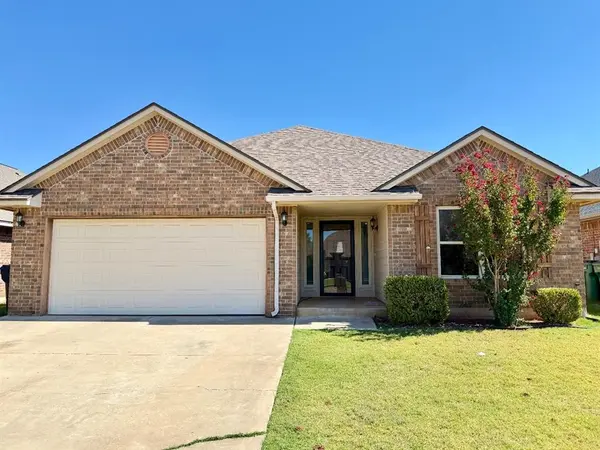 17516 Black Hawk DR, Edmond, OK 73012