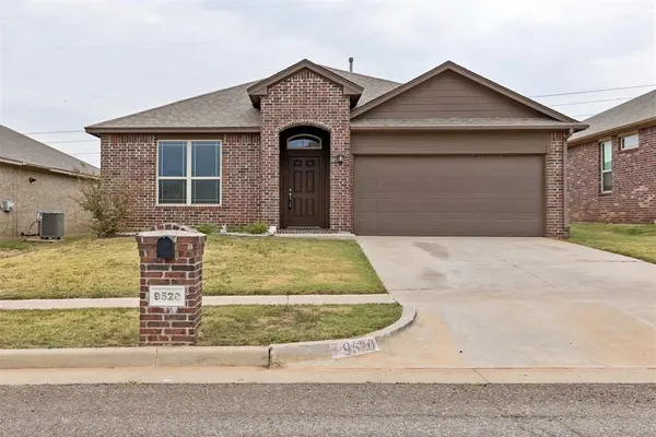9520 Timberland LN, Yukon, OK 73099