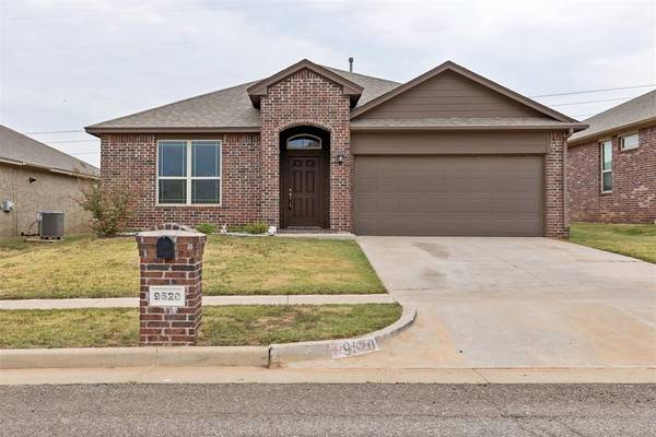 9520 Timberland LN, Yukon, OK 73099