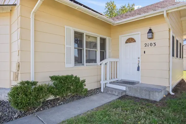 2103 S Washington St, Kennewick, WA 99337