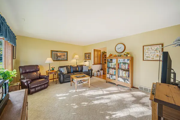 1335 CLAIRVILLE RD, Oshkosh, WI 54904