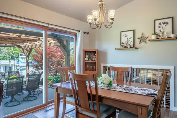 1267 SNOWDON DR, Oshkosh, WI 54904-8860