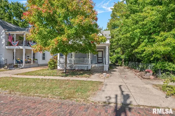 1121 W Governor ST, Springfield, IL 62704