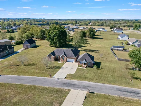 1507 Lindsey Ln, Chapel Hill, TN 37034