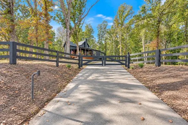 7505 Highway 100, Bon Aqua, TN 37025
