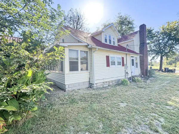 405 E Main St, Hartsville, TN 37074