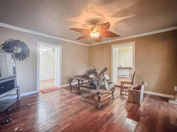 405 E Main St, Hartsville, TN 37074