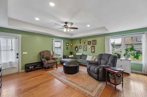 724 Kirbytown Rd, Lafayette, TN 37083