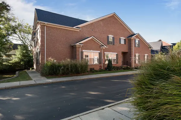 128 Brilliantine Cir, Franklin, TN 37064