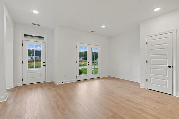 760 Caddy Xing, Columbia, TN 38401