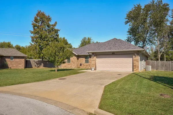 2563 E Culpepper CT, Republic, MO 65738